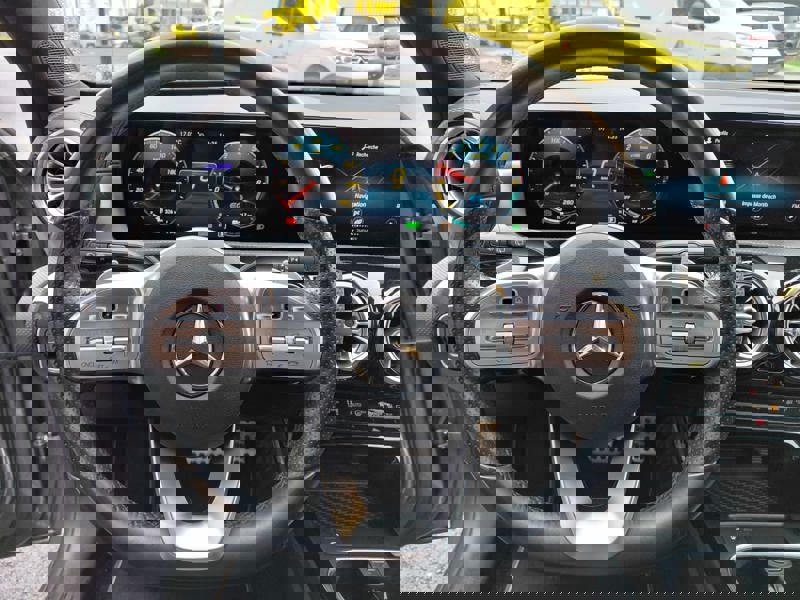 Image Mercedes-Benz CLASSE A A 250 e  Berline Compacte AMG Line 